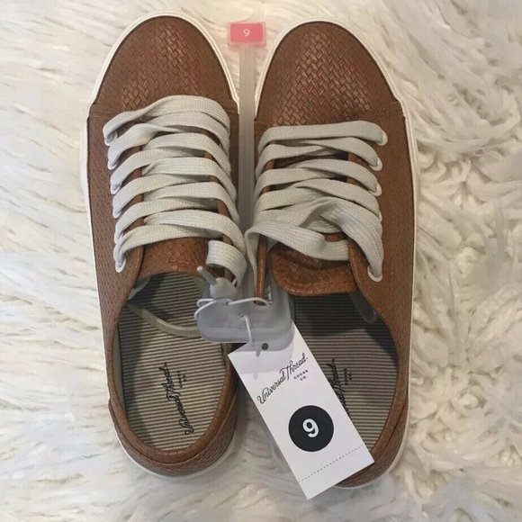 Universal Thread Cognac Tennis Shoe/Sneakers - Picture 5 of 13
